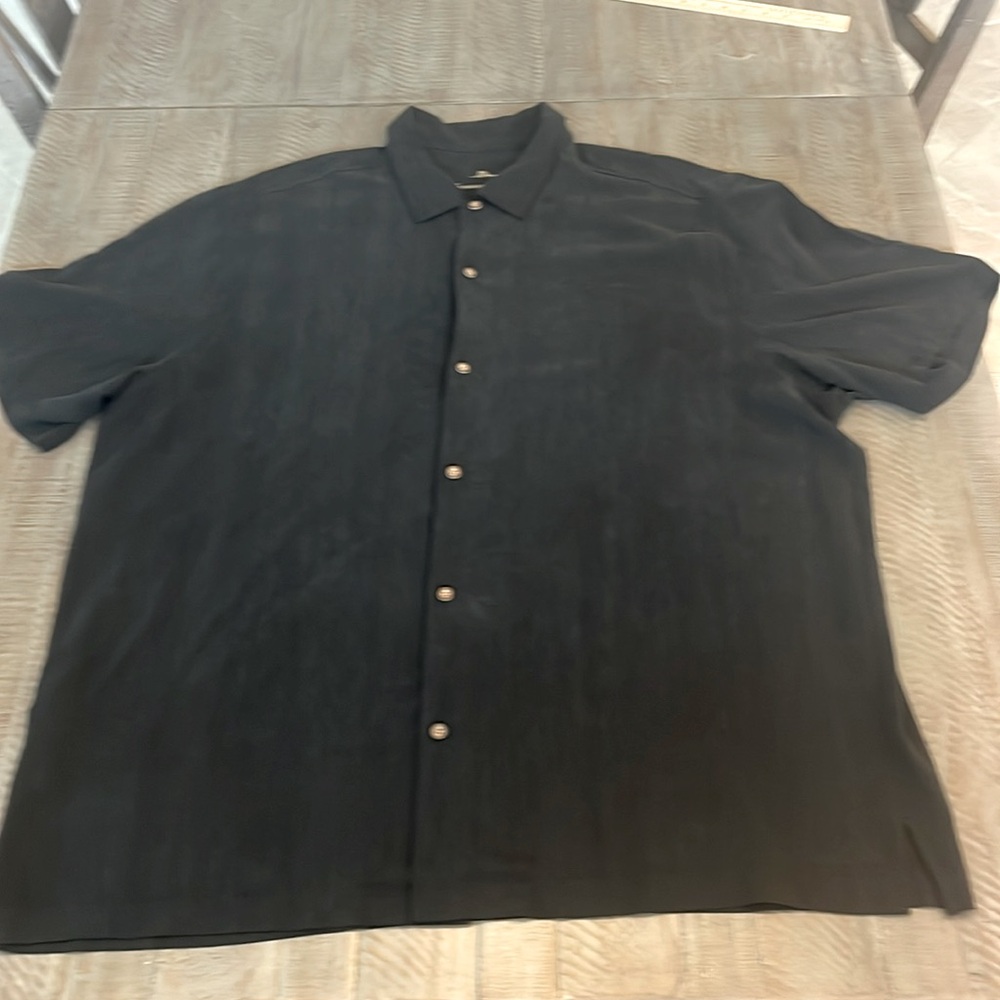 Tommy Bahama Black 100%Silk XXXL Embroidered Button Up Short Sleeve Shirt.